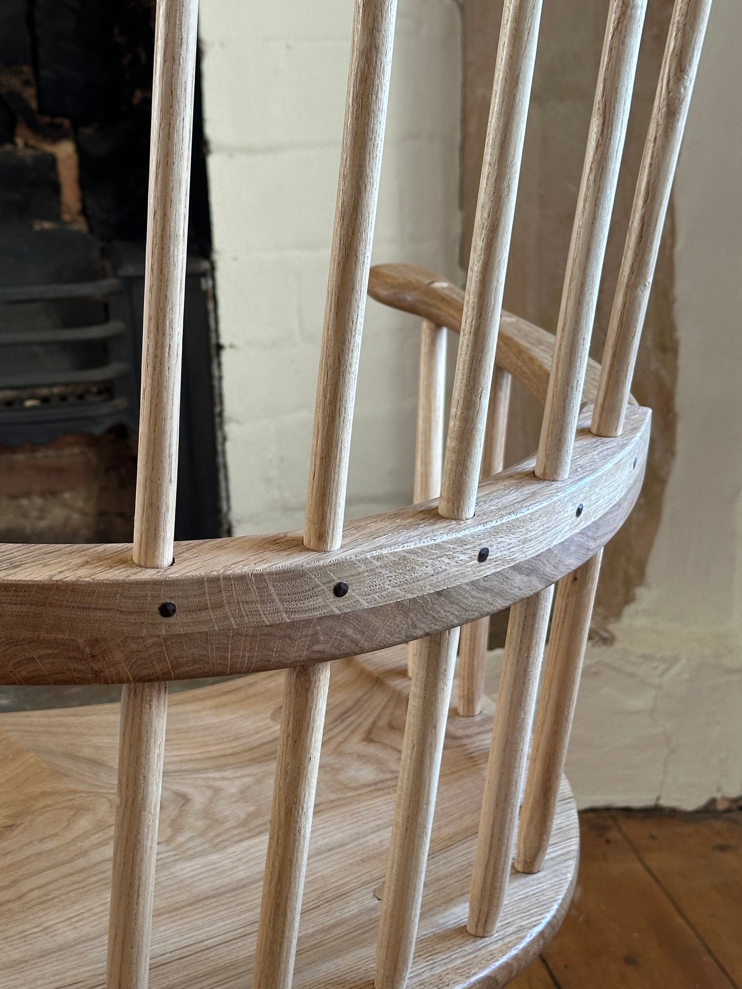 Stick Chair 6 stick comb-back