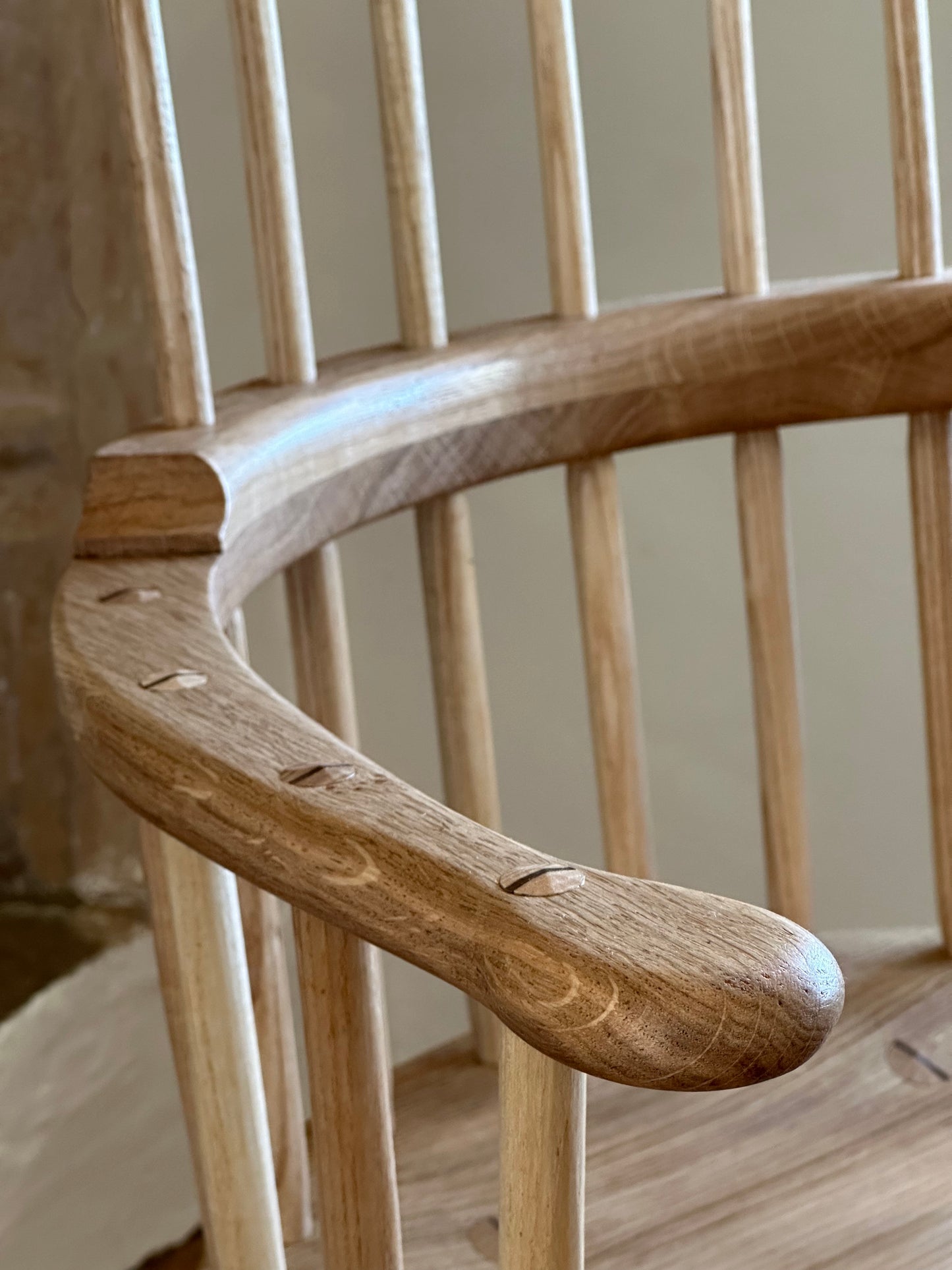 Stick Chair 6 stick comb-back